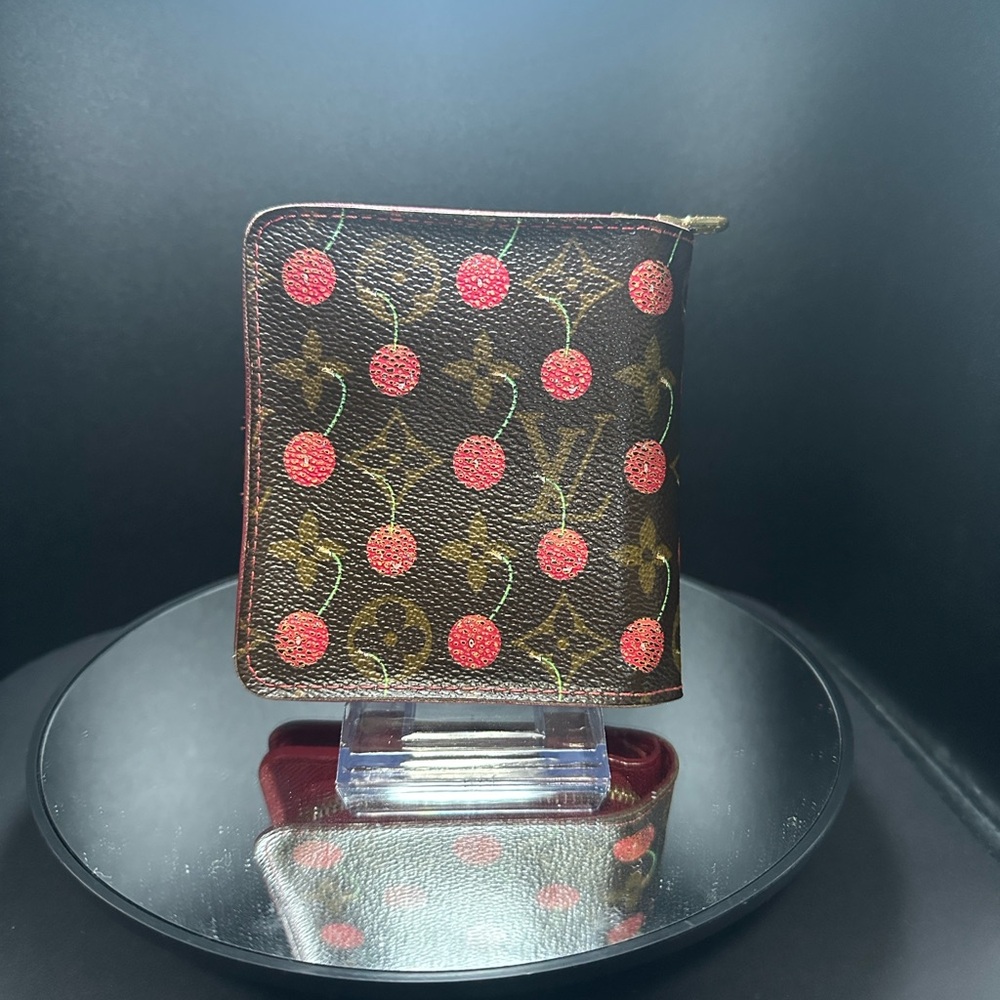 Louis Vuitton x Takashi Murakami (RARE 2005)  Cherry Monogram Wallet w/COA - EUC - Picture 3 of 11